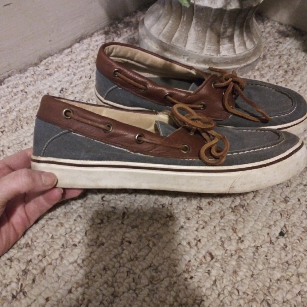 3/$18 Croft & Barrow Canvas & Leather Preppy/Coastal Deck Shoes - Picture 2 of 6